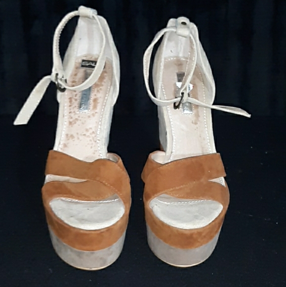 Shoes - Picture 4 of 6